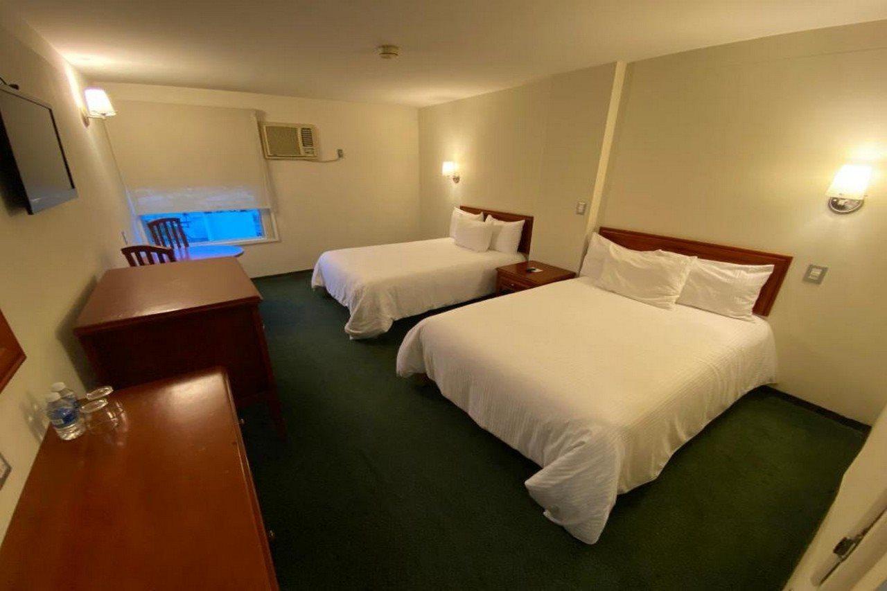 Hotel Mision León Esterno foto